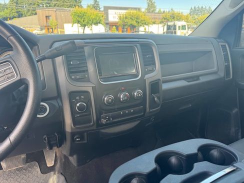 Used 2018 RAM 2500 Tradesman w/ Chrome Appearance Group AWD/4WD image 13