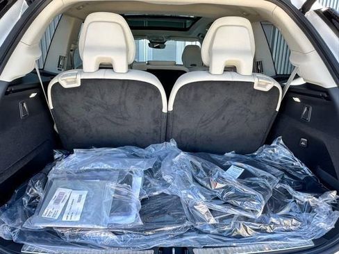 New 2026 Volvo XC90 T8 Ultra w/ Protection Package Premier AWD/4WD image 9