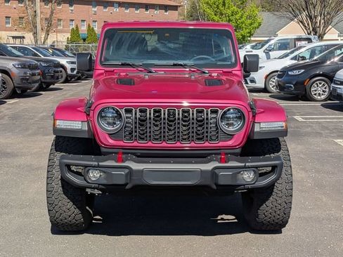 Used 2024 Jeep Wrangler Unlimited Rubicon AWD/4WD image 8