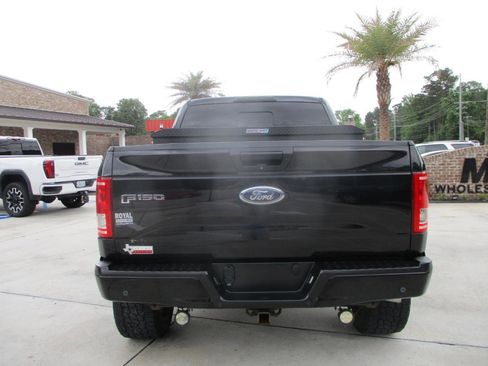 Used 2017 Ford F150 XLT w/ Equipment Group 302A Luxury AWD/4WD image 5
