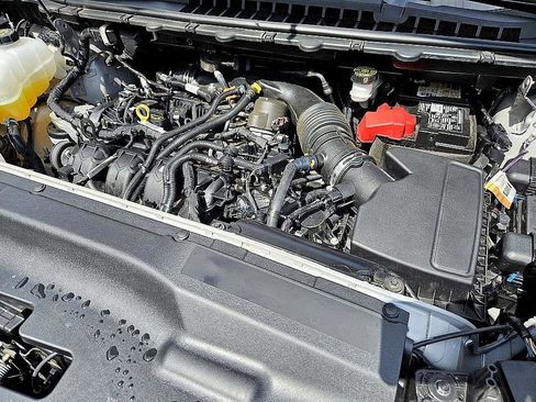 Used 2022 Ford Edge ST-Line image 18