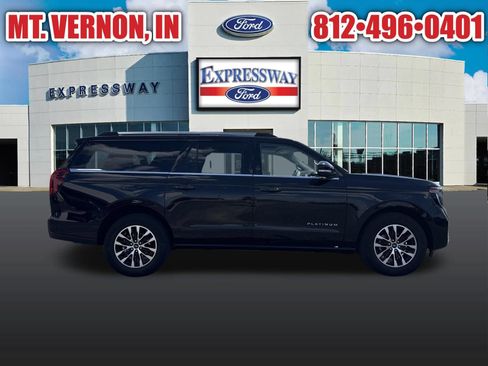 Used 2025 Ford Expedition Max Platinum AWD/4WD image 13