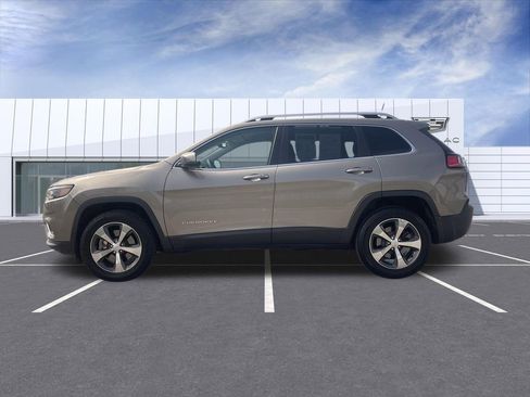 Used 2019 Jeep Cherokee Limited AWD/4WD image 5