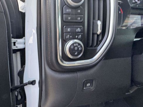 Used 2020 GMC Sierra 1500 AT4 w/ AT4 Premium Package AWD/4WD image 31