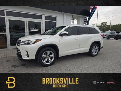 Used 2019 Toyota Highlander Limited image 1