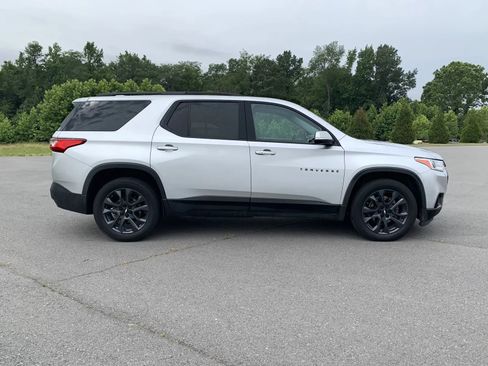 Used 2021 Chevrolet Traverse RS FWD image 8