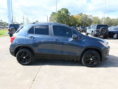 Used 2021 Chevrolet Trax LT image 7