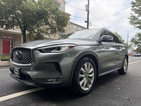 Used 2019 INFINITI QX50 Essential w/ Premium Heat Package AWD/4WD image 2