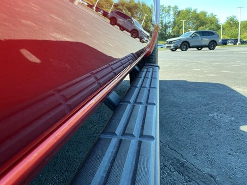 Used 2022 Ford Ranger XLT w/ Equipment Group 301A Mid AWD/4WD image 9