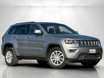 Used 2021 Jeep Grand Cherokee Laredo