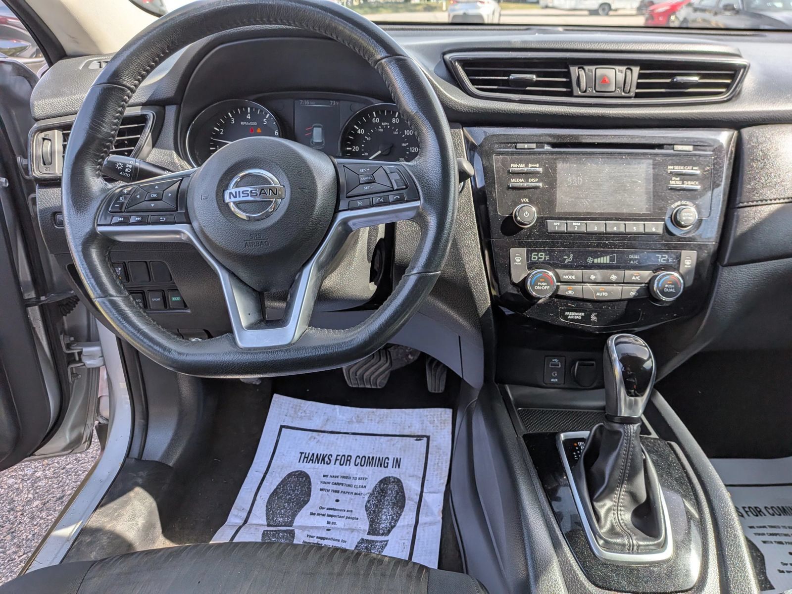 Used 2017 Nissan Rogue SV AWD/4WD image 39