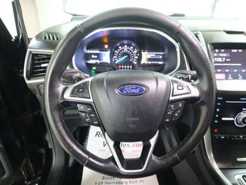 Used 2017 Ford Edge Titanium AWD/4WD image 19