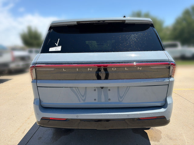 New 2026 Lincoln Navigator Reserve AWD/4WD image 6