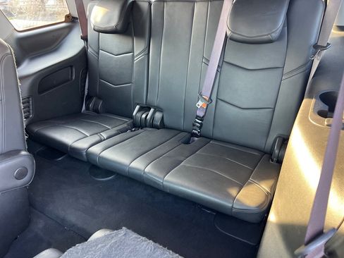 Used 2017 Cadillac Escalade Premium Luxury AWD/4WD image 17