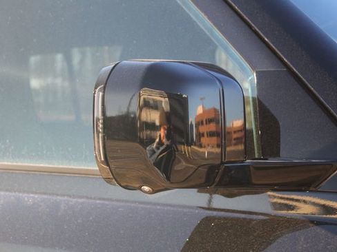 Used 2025 Land Rover Defender 110 S image 13