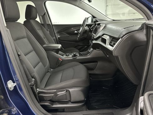 Used 2022 GMC Terrain SLE w/ Driver Convenience Package AWD/4WD image 18