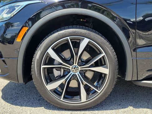 Used 2024 Volkswagen Tiguan SEL R-Line image 6