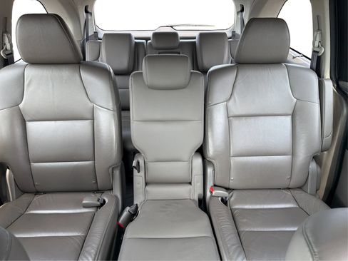 Used 2013 Honda Odyssey Touring Elite image 14