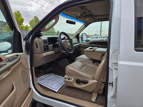 Used 2004 Ford F350 4x4 Crew Cab DRW Super Duty image 13