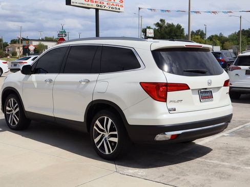Used 2018 Honda Pilot Touring image 7