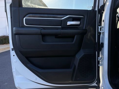 Used 2024 RAM 2500 Big Horn image 36