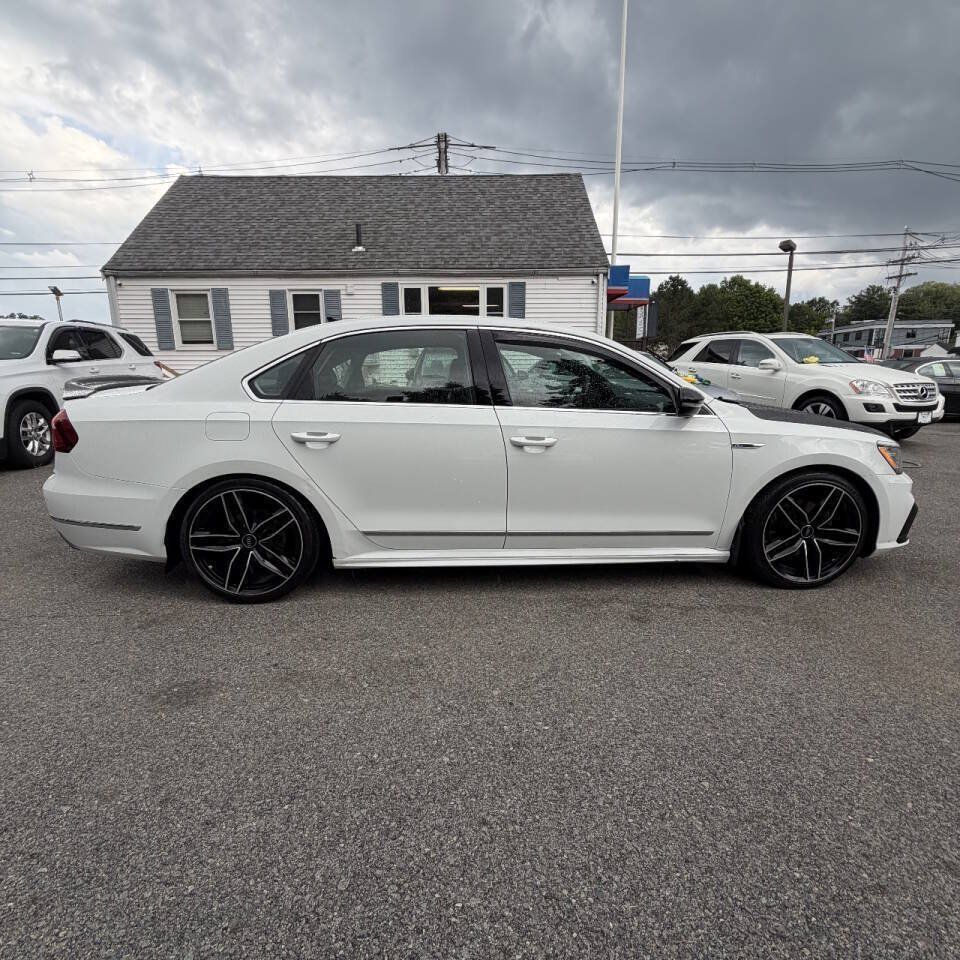 Used 2017 Volkswagen Passat 1.8T R-Line w/ R-Line Lighting Package FWD image 5