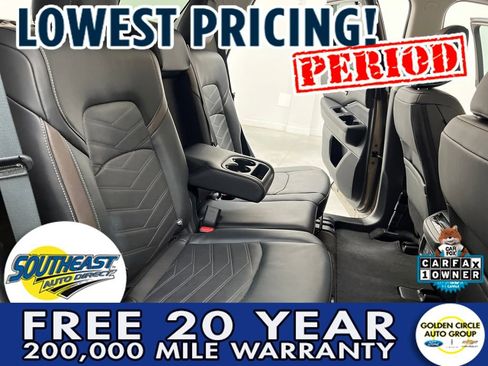 Used 2024 Nissan Pathfinder Platinum w/ Cargo Package image 17