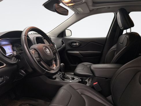 Used 2021 Jeep Cherokee Limited image 9