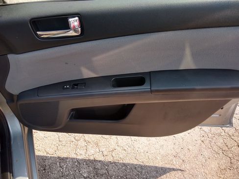 Used 2011 Nissan Sentra 2.0 S w/ Convenience Pkg image 23