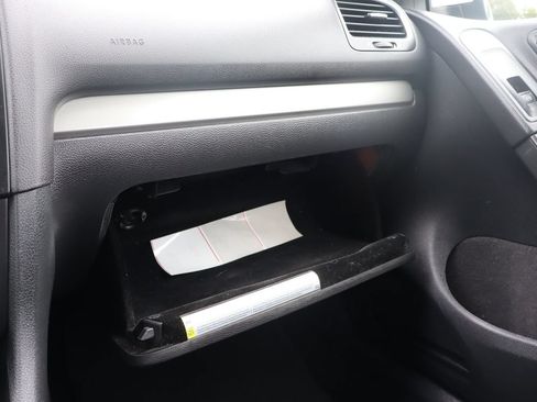 Used 2013 Volkswagen Golf 4-Door FWD image 34