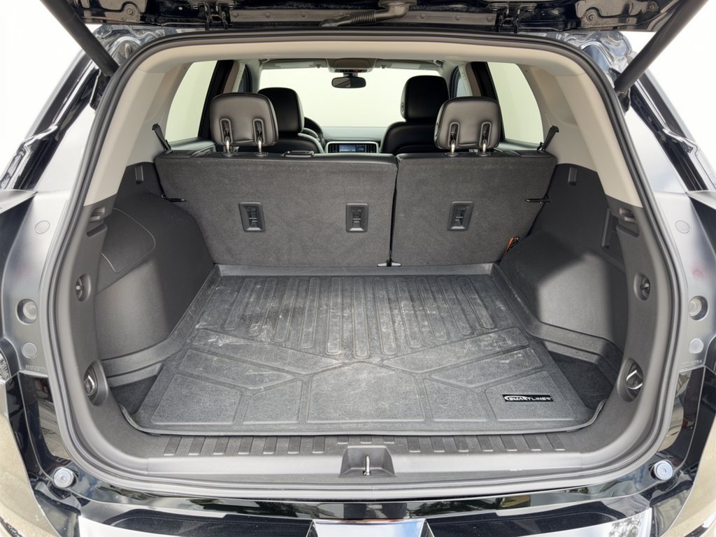 Used 2020 GMC Terrain SLT w/ Preferred Package FWD image 28