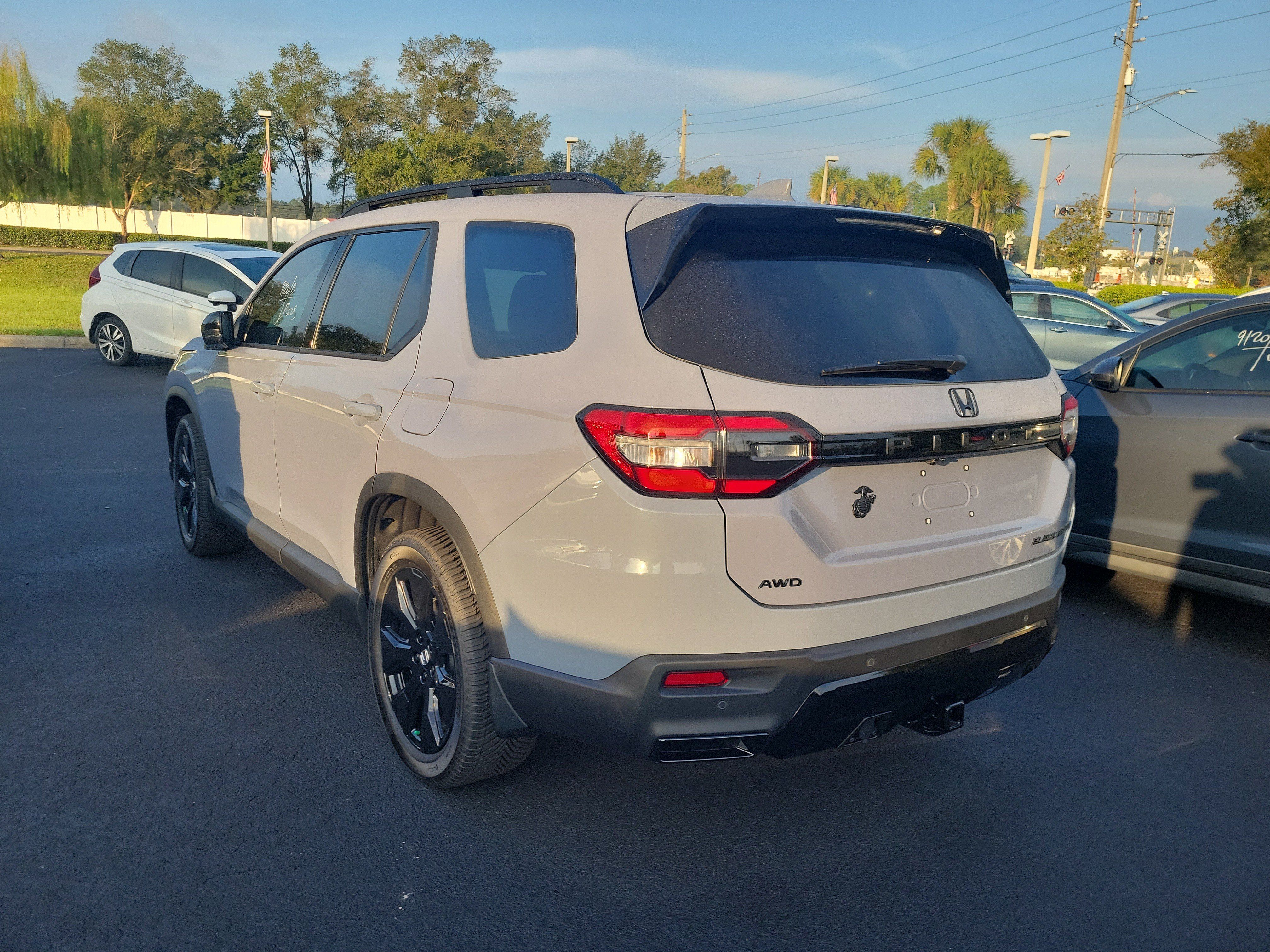 Used 2026 Honda Pilot Black Edition image 3