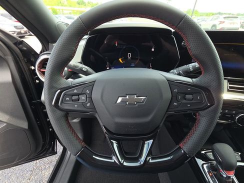 New 2026 Chevrolet Trax RS w/ Sunroof Package FWD image 17