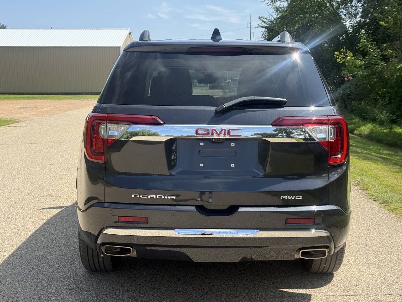 Used 2023 GMC Acadia Denali w/ Denali Technology Package AWD/4WD image 6