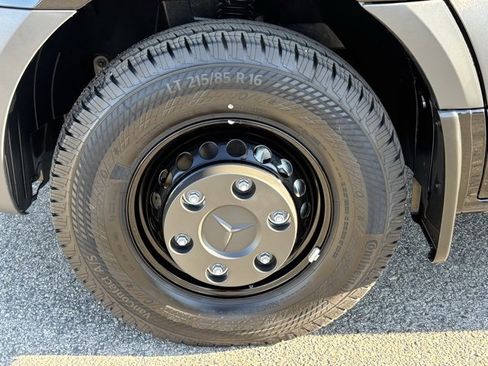 Used 2024 Mercedes-Benz Sprinter 3500 image 31