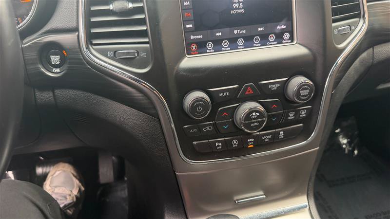 Used 2020 Jeep Grand Cherokee Laredo AWD/4WD image 35