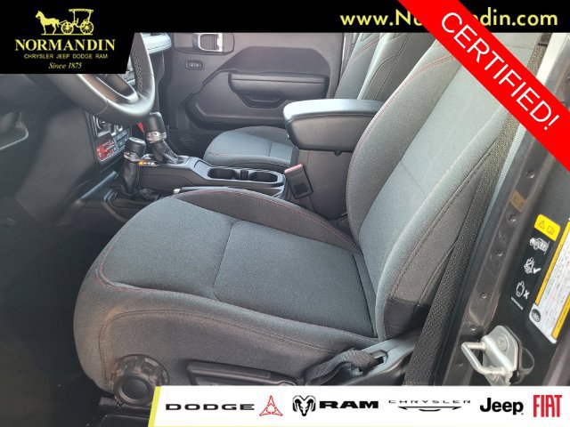 Certified 2025 Jeep Wrangler Unlimited Rubicon w/ Convenience Group AWD/4WD image 16