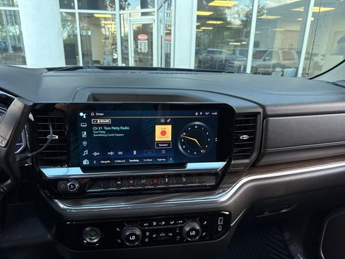 Used 2023 Chevrolet Silverado 1500 LT w/ Z71 Off-Road Package image 40