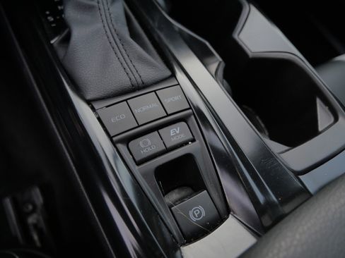 Certified 2025 Toyota Camry SE image 32