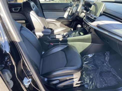 Used 2025 Jeep Compass Latitude image 46