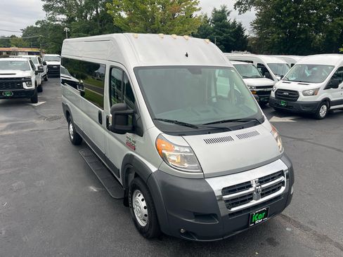 Used 2016 RAM ProMaster 2500 w/ Premium Appearance Group image 7
