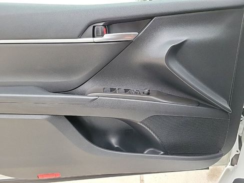 Used 2023 Toyota Camry SE w/ Cold Weather Package image 33