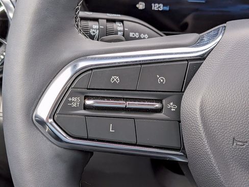 Used 2025 Chevrolet Equinox LT FWD image 23