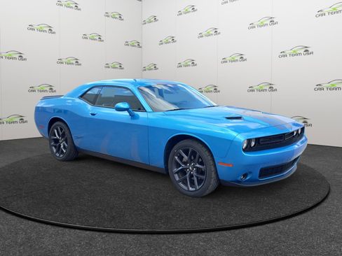 Used 2023 Dodge Challenger SXT w/ Blacktop Package image 11