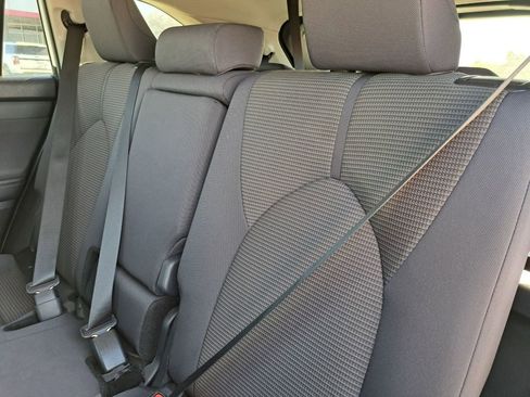 Used 2024 Toyota Highlander LE image 24