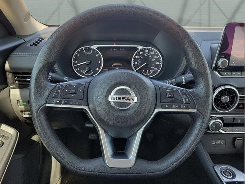 Used 2023 Nissan Sentra SV image 19