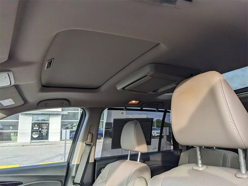 Used 2021 Honda Pilot Elite image 27