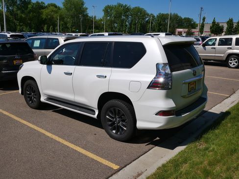 Used 2021 Lexus GX 460 Premium w/ Premium Package AWD/4WD image 4