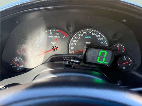 Used 1999 Chevrolet Corvette Convertible w/ Performance Handling Pkg image 12