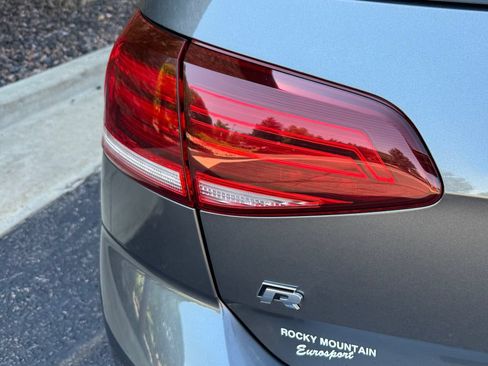 Used 2019 Volkswagen Golf R 4-Door AWD/4WD image 8